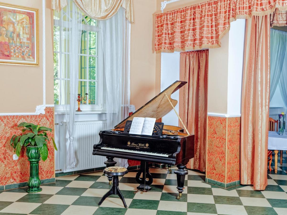 Palac Pensjonat Ptaszynka Gryfice Bagian luar foto