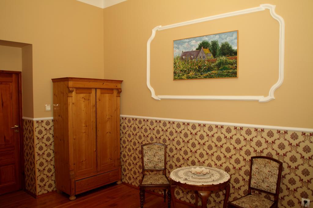 Palac Pensjonat Ptaszynka Gryfice Ruang foto