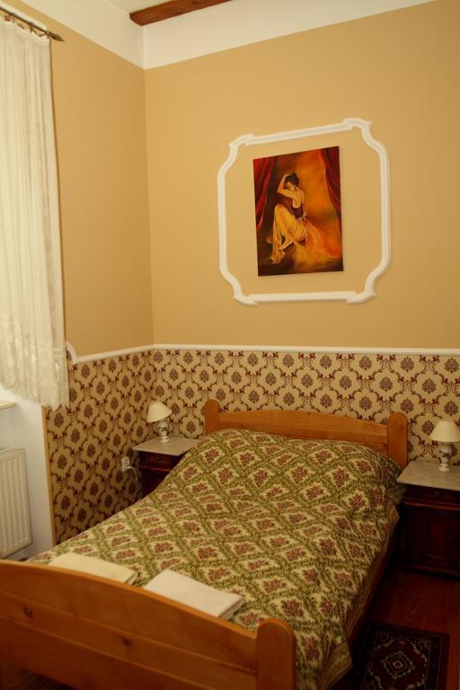 Palac Pensjonat Ptaszynka Gryfice Ruang foto